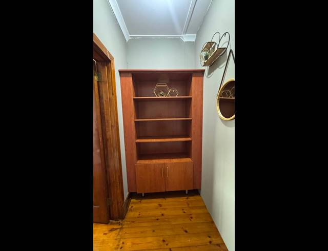 48M² BUSINESS TO LET IN SCOTTSVILLE